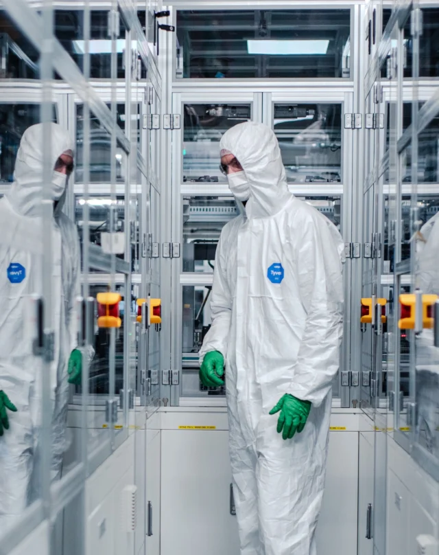 #VerkorTech

Inside the Verkor Innovation Centre: this is where we produce our low-carbon batteries.
-
Un aperçu du Verkor Innovation Centre : c'est ici que nous produisons nos batteries bas carbone🔋

#batteries #manufacturing #cells #EV #electricvehicle #battery #industry #vehiculeelectrique #industrie #production #work #process