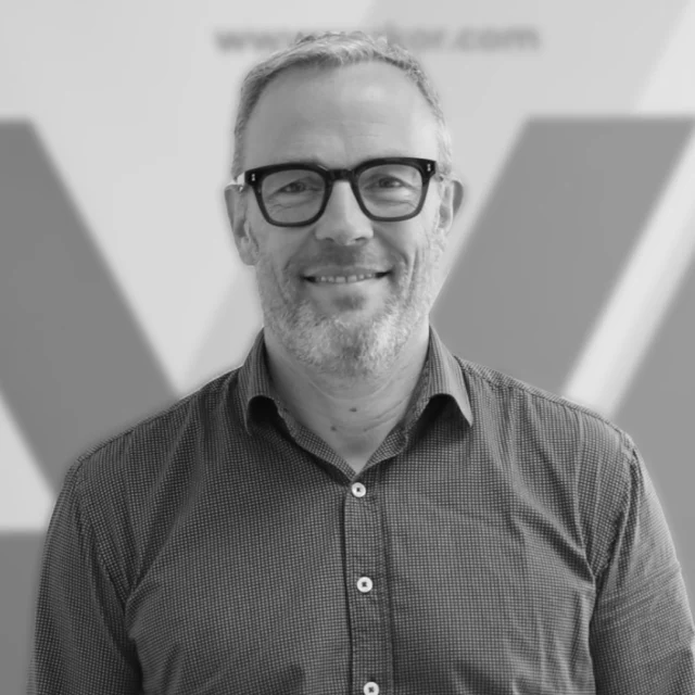 #VerkorTeam 

Meet Boris, Gigafactory Plant Director at Verkor. His experience and expertise in plant management are essential to Verkor’s ramp-up, particularly for the launch of the Gigafactory in Dunkerque. We are glad to have him in our team. 

- 

Nous vous présentons Boris, Directeur de la Gigafactory chez Verkor. Son expérience et son expertise en matière de gestion d'usine sont essentielles à la montée en puissance de Verkor, en particulier pour le lancement de la Gigafactory à Dunkerque. Nous sommes heureux de l'avoir dans notre équipe. 

#team #dunkerque #gigafactory #usine #industry #industrie #management #experience #skills #battery #batterie #equipe #talent #work