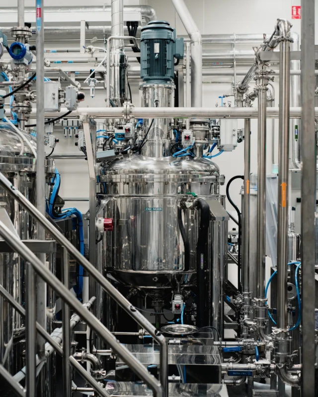 Overview of the Verkor cell manufacturing process - the mixing process ⚙️🔋

#production #manufacturing #cells #batteries #battery #ev #electricvehicle #voitureelectrique #mobility #mobilité #work #equipment #industrie #industry #grenoble #dunkerque