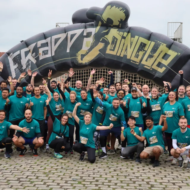 #Event

Notre #verkorteam a relevé le défi de @la_frappadingue !🏃‍♂️
Dimanche dernier, une équipe de choc a représenté Verkor à la Frappadingue, une course à obstacles hors du commun dans le Nord de la France.

Au programme : boue, ramping, grimpe, plongeons… et surtout beaucoup d’entraide et de rires !

Une belle démonstration d’esprit d’équipe, de dépassement de soi et de cohésion. Bravo à tous ! 

-

Our #verkorteam took on the Frappadingue challenge!🏃‍♂️
Last Sunday, a top-notch team represented Verkor at the Frappadingue, an extraordinary obstacle course in northern France.

On the programme: mud, crawling, climbing, diving... and above all, lots of mutual support and laughter!

A great demonstration of team spirit, pushing the limits and cohesion. Well done, everyone! 

📸 @latelierdebenprod 

#team #équipe #dunkerque #cohesion #defi #challenge #teamspirit #france