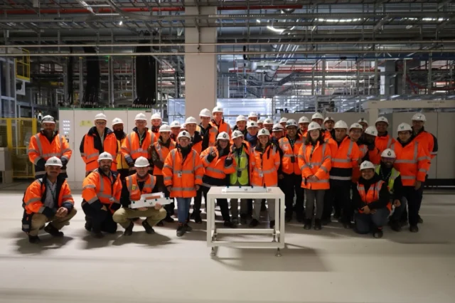 #VerkorNews 🔋 A major milestone for the Verkor Gigafactory! 

Last week, we celebrated a major achievement for Verkor: the first cell production trials at our Gigafactory were a success! This milestone confirms our ambition to build an innovative and sustainable European industry for electric mobility. 

On this occasion, we had the pleasure of welcoming our Board members: Bart de Beer - InnoEnergy, Chris Archer - Macquarie Group, Guyve Sardari - Meridiam, Nicolas Dubourg - ISALT FSP, Jérôme Gouet - Renault Group, and Chloé Schiaffino - Bpifrance. 

Big congratulations to all our teams, especially the project management, construction, process, product, quality and operations teams, whose commitment and determination make this vision possible, day after day. 

And this is only the beginning. The collective effort continues to reach a new milestone that is coming very soon... stay tuned ⏳ 

- 

Nous avons célébré la semaine dernière, une avancée majeure pour Verkor : les premiers essais de production de cellules dans notre Gigafactory sont un succès ! Cette étape confirme notre ambition de bâtir une industrie européenne innovante et durable pour la mobilité électrique. 

À cette occasion, nous avons eu le plaisir d’accueillir les membres de notre Board : Bart de Beer - InnoEnergy, Chris Archer - Macquarie Group, Guyve Sardari - Meridiam, Nicolas Dubourg - ISALT FSP, Jérôme Gouet - Renault Group, et Chloé Schiaffino - Bpifrance. 

Un grand bravo à toutes nos équipes notamment les équipes gestion de projet, construction, industrialisation, process, produit, qualité et opérations, dont l’engagement et la détermination rendent cette vision possible, jour après jour. 

Et ce n’est que le début, l’effort collectif continue pour atteindre une nouvelle grande étape qui arrive très bientôt… restez connectés ⏳ 

#battery #cells #gigafactory #mobility #batterie #dunkerque #hautsdefrance #production #manufacturing